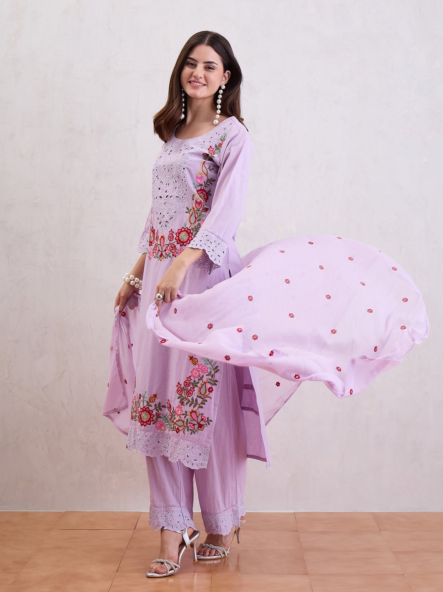 Floral Embroidered Thread Work Straight Kurta With Trousers & Dupatta