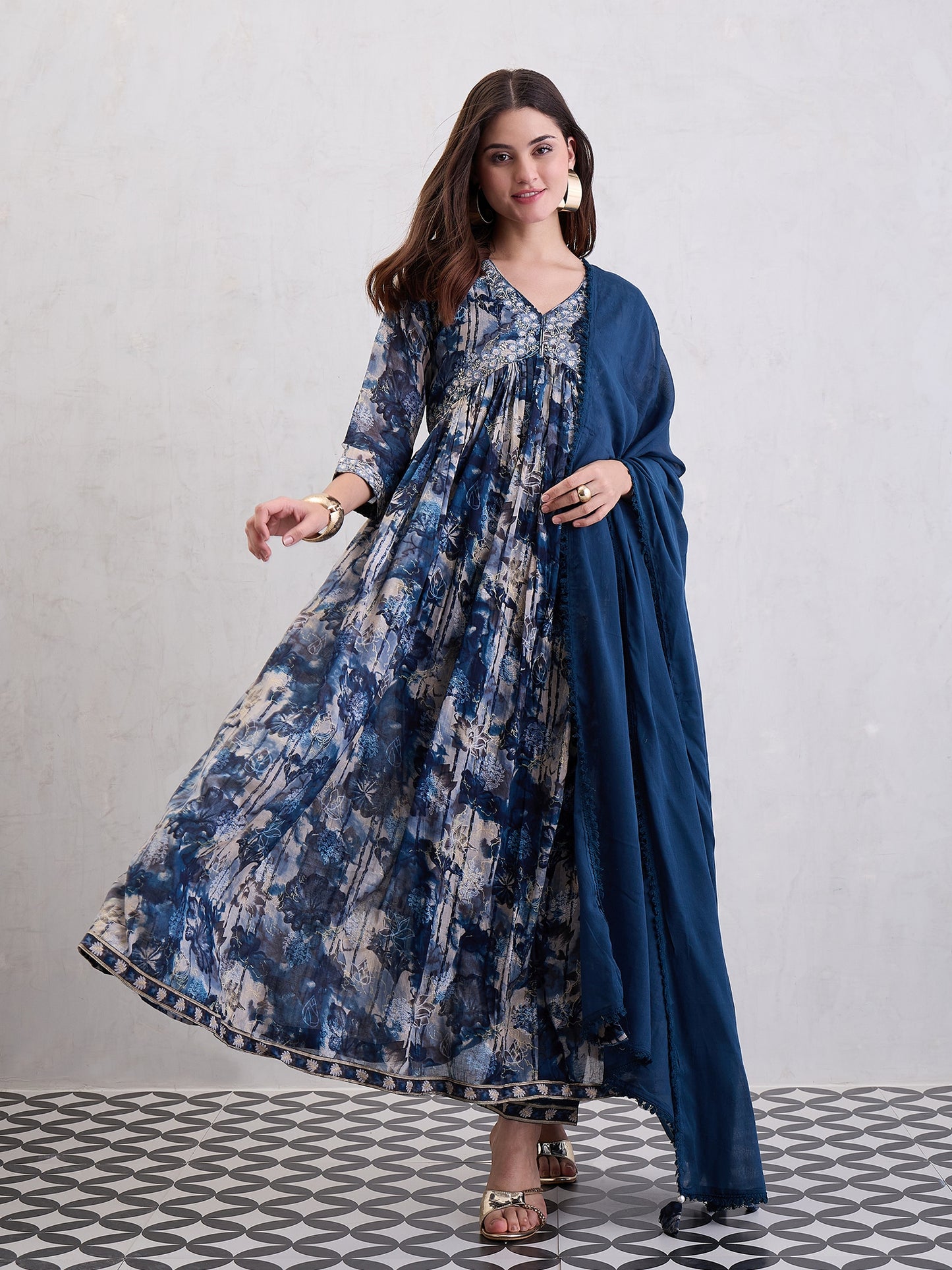 Women Floral Printed Empire Beads and Stones Kurti with Trousers & With Dupatta