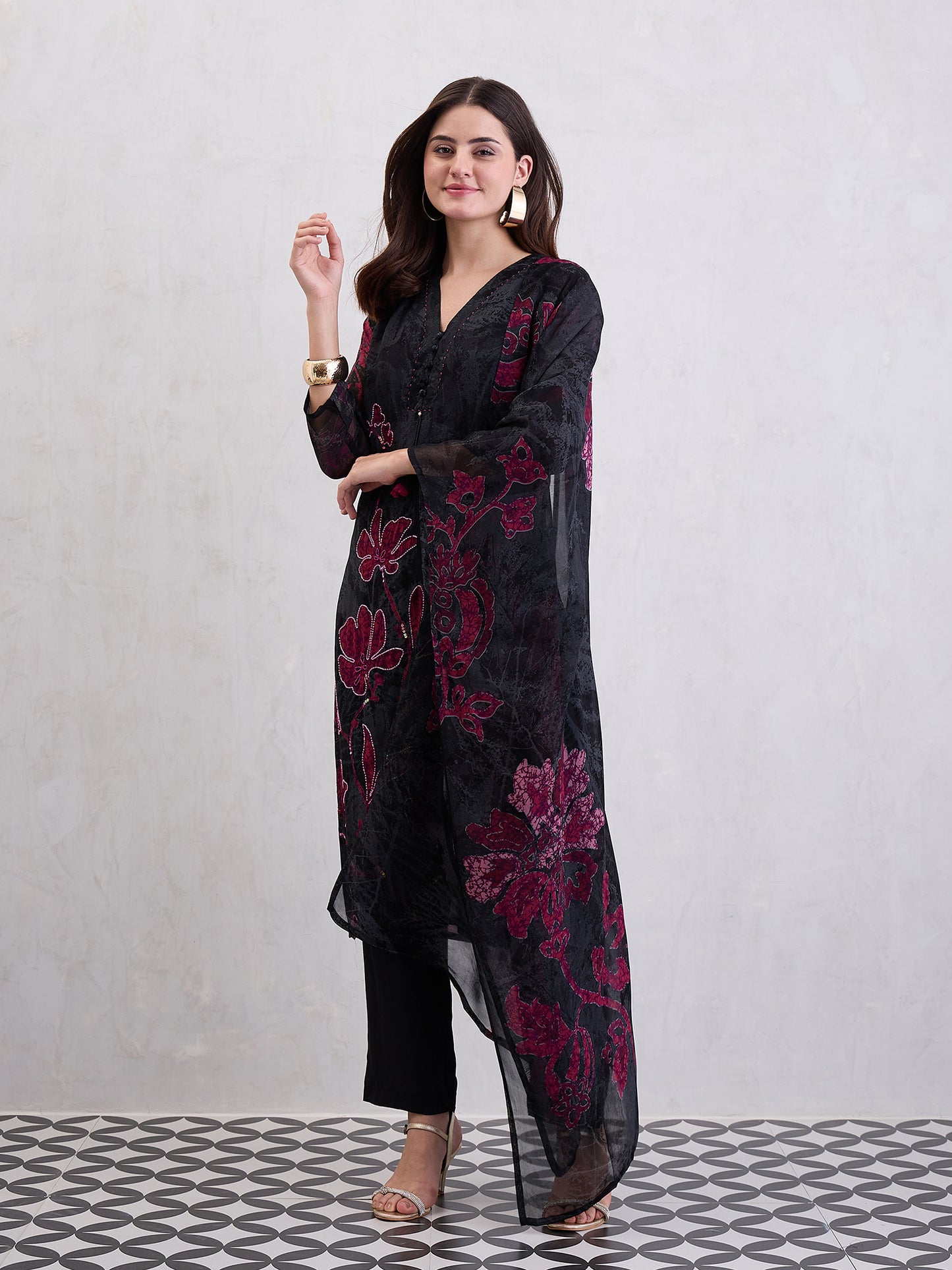 Floral Printed Beads and Stones Organza Straight Kurta With Trousers & Dupatta
