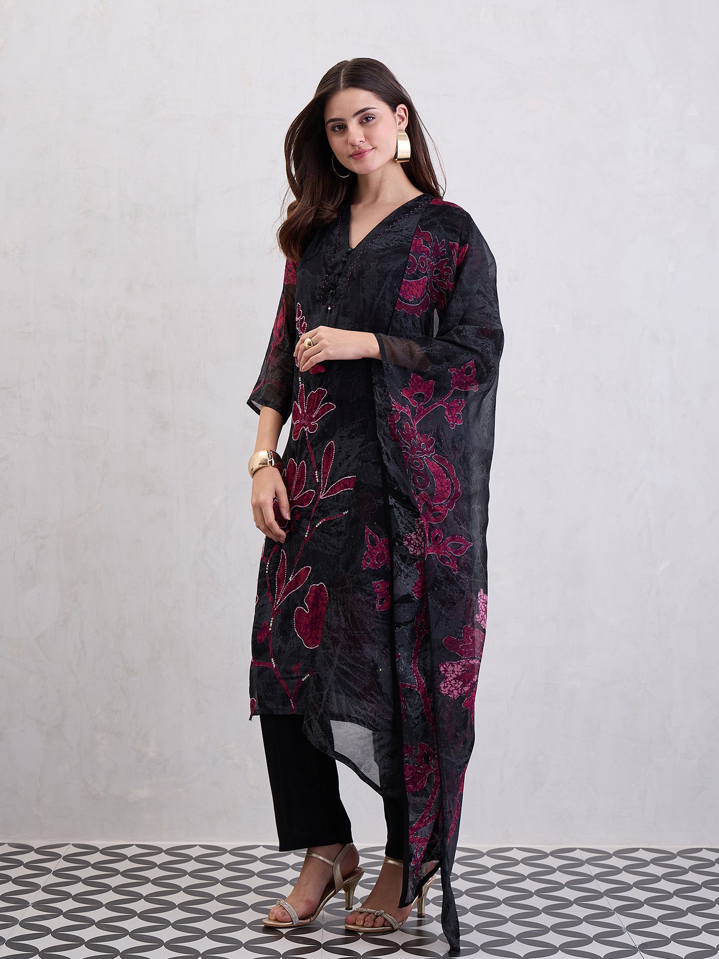 Floral Printed Beads and Stones Organza Straight Kurta With Trousers & Dupatta