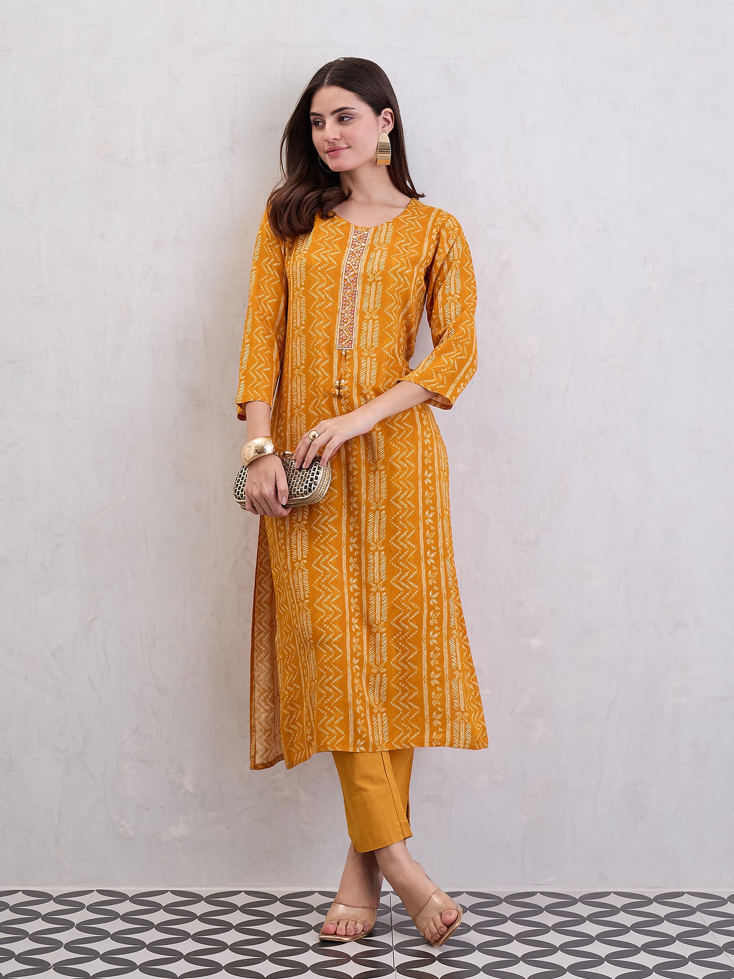 Women Ethnic Motifs Printed Festive Straight Kurtas