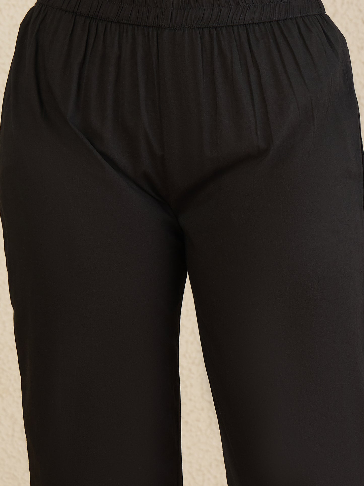 Women Floral Embroidered Regular Thread Work Kurta with Trousers & With Dupatta