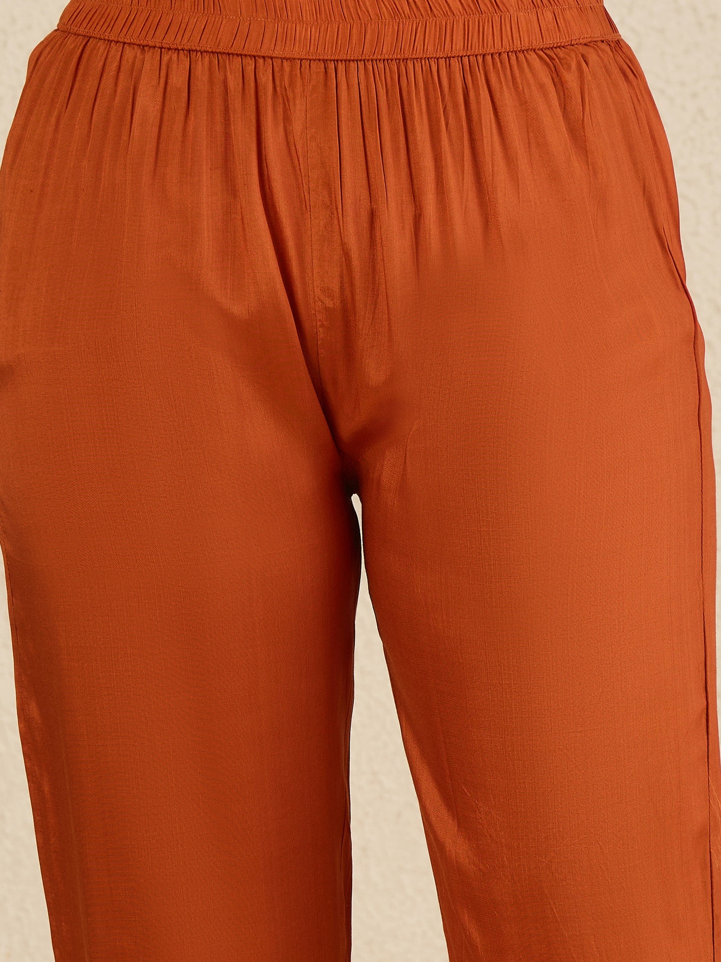 Women Floral Embroidered Regular Thread Work Kurta with Trousers & With Dupatta