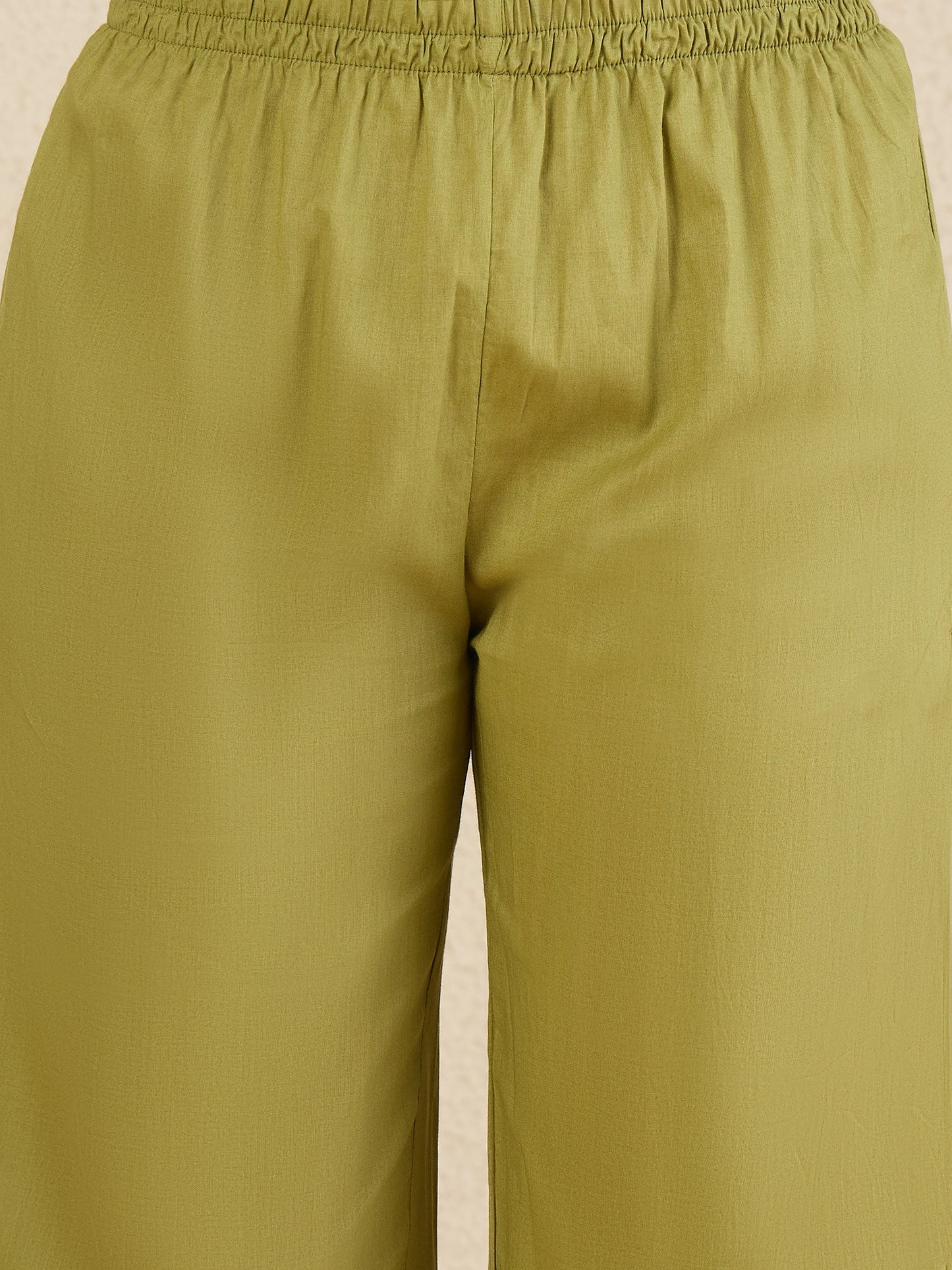 Women Floral Printed Regular Thread Work Pure Cotton Kurta with Trousers & With Dupatta