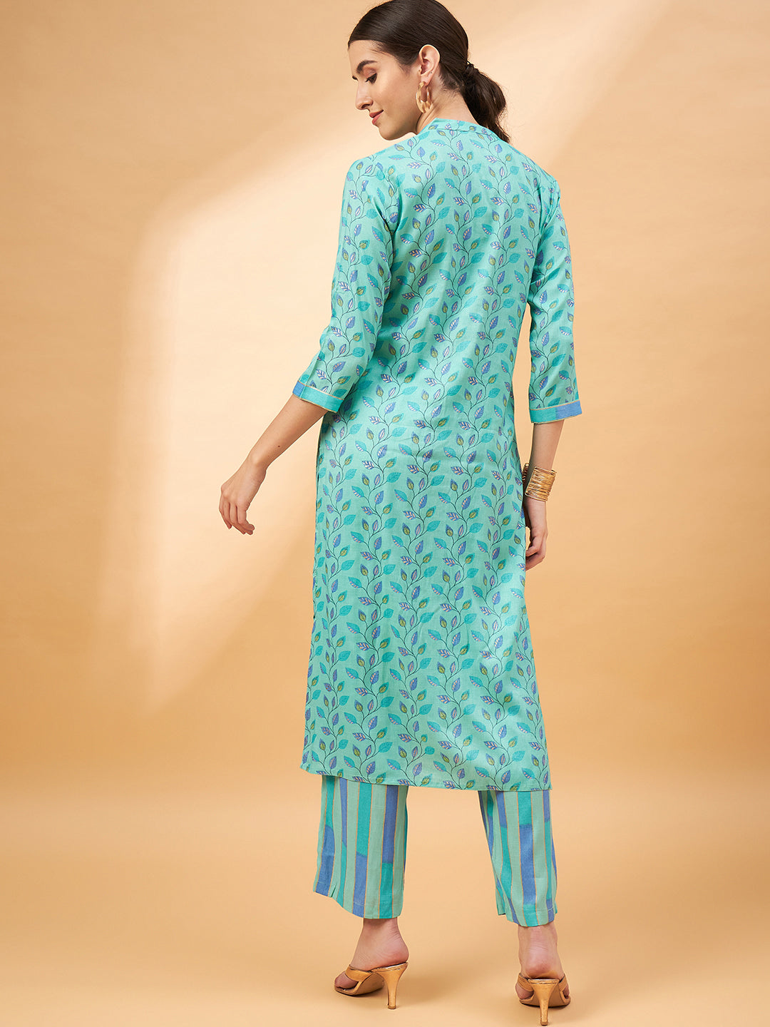 Floral Printed Sequinned Straight Kurta with Trousers