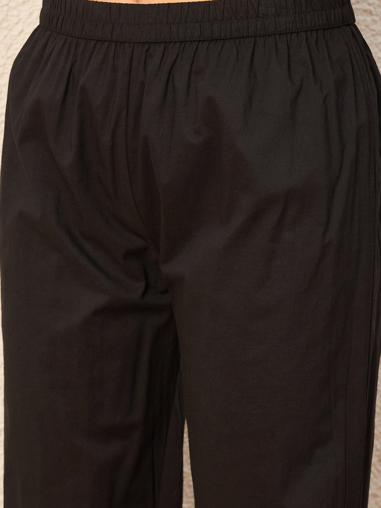 Women Floral Embroidered Panelled Thread Work Kurta with Trousers & With Dupatta