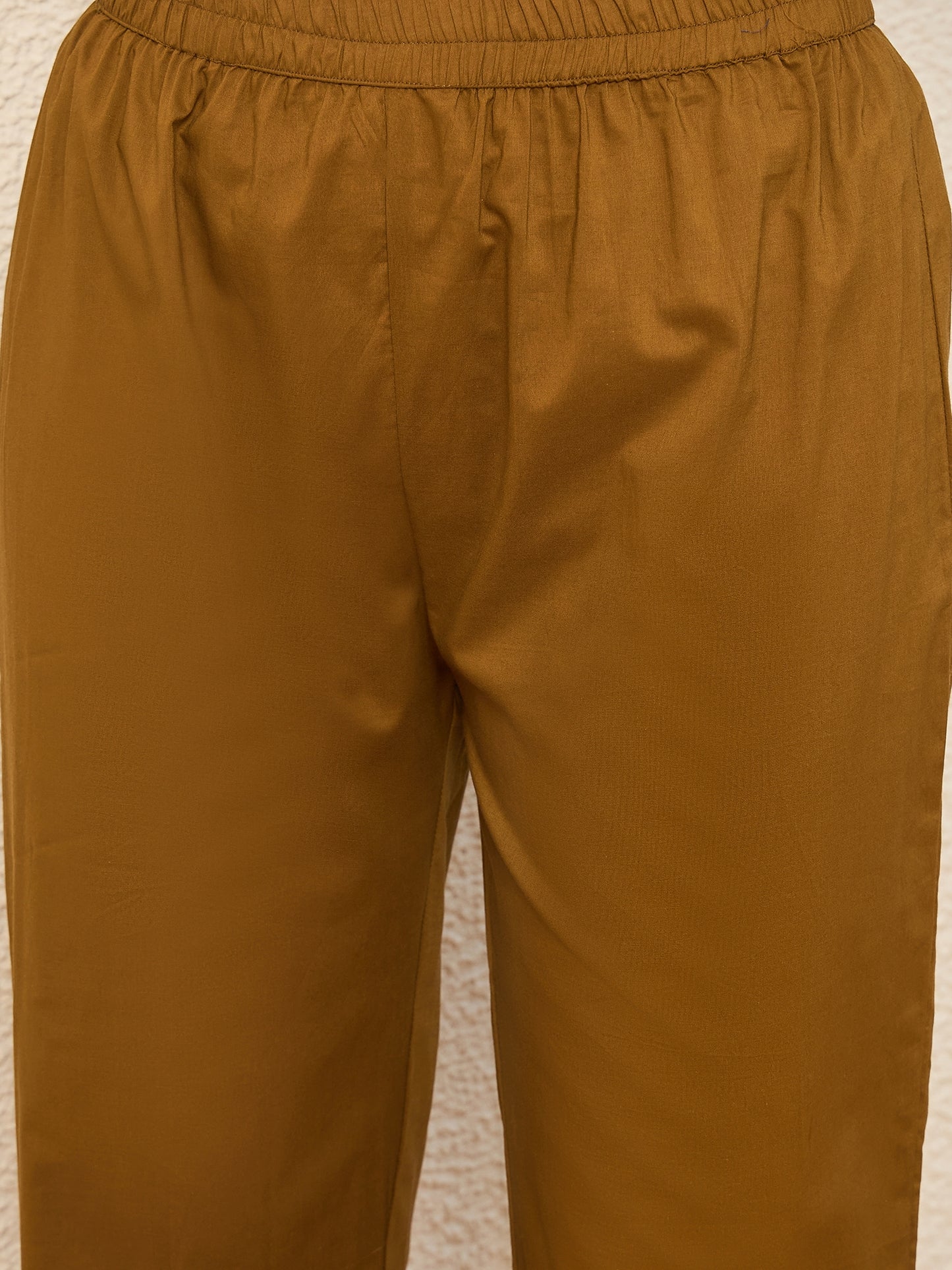 Women Floral Embroidered Regular Thread Work Kurta with Trousers & With Dupatta