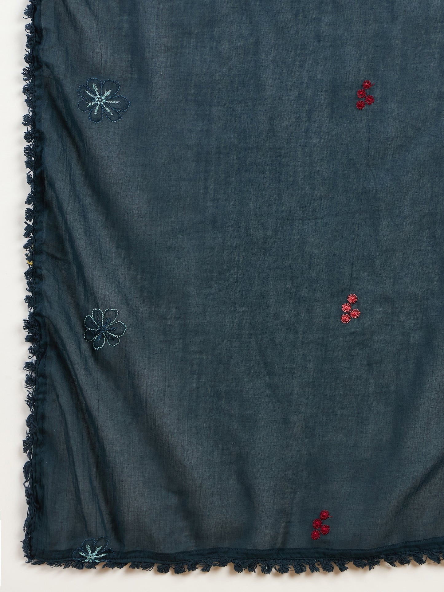 Women Floral Embroidered Regular Thread Work Kurta with Trousers & With Dupatta