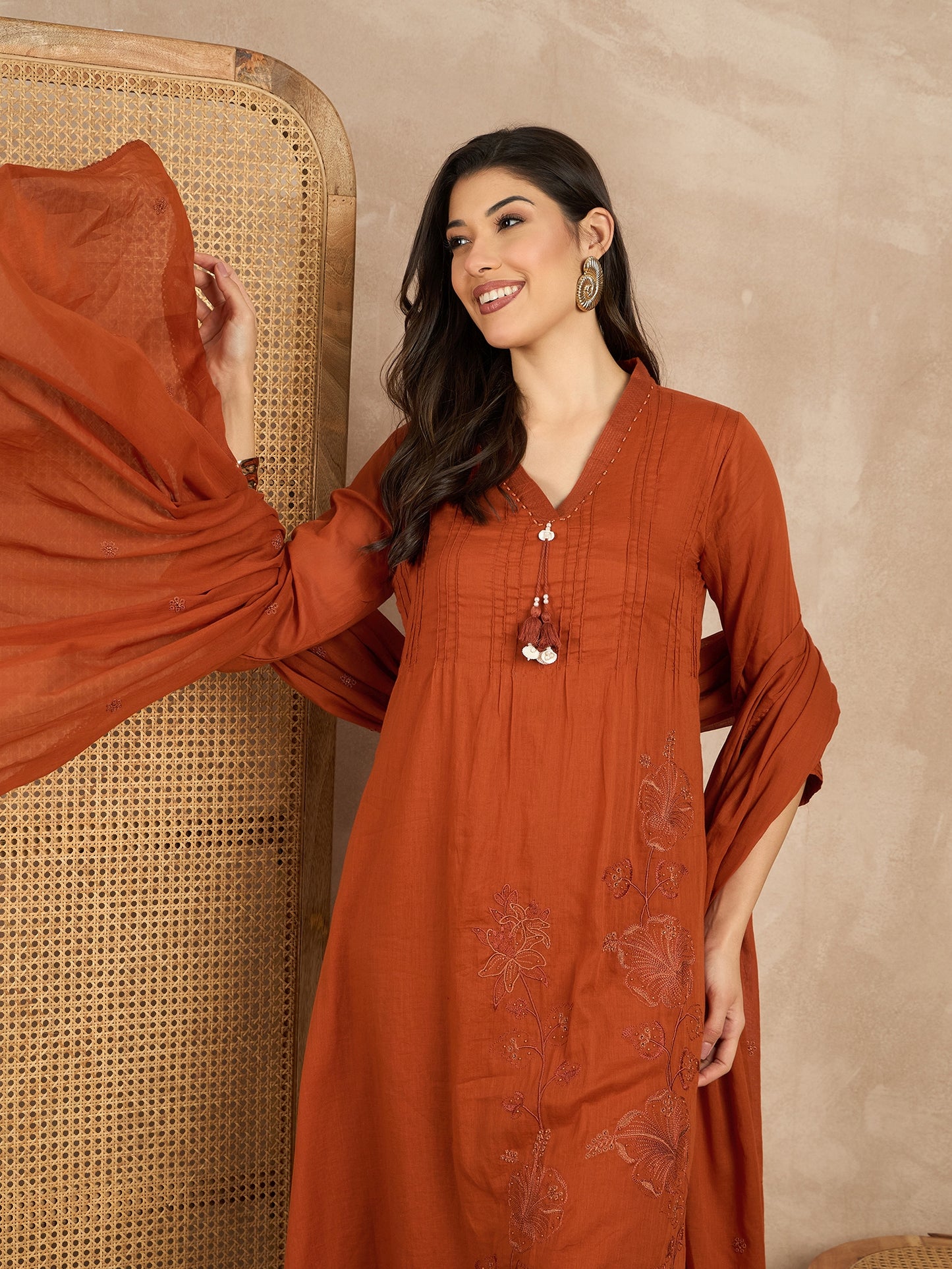 Women Floral Embroidered Pleated Thread Work Kurta with Trousers & With Dupatta