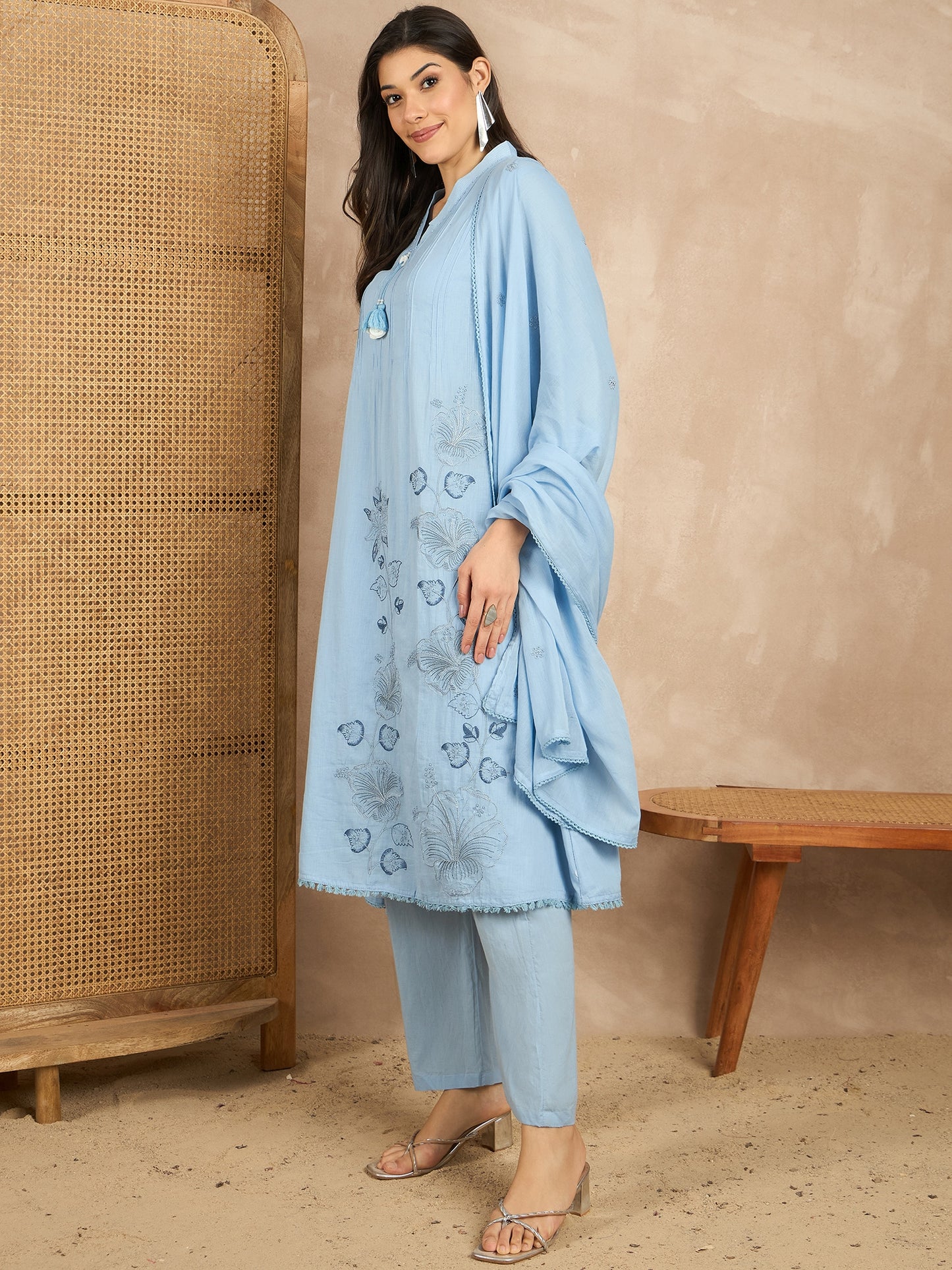 Women Floral Embroidered Pleated Thread Work Kurta with Trousers & With Dupatta