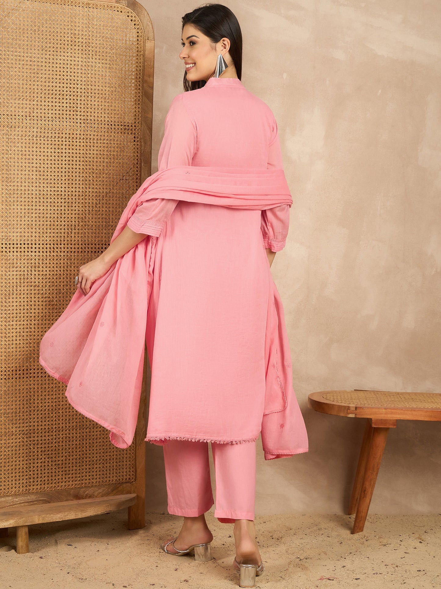 Women Floral Embroidered Regular Thread Work Kurta with Trousers & With Dupatta