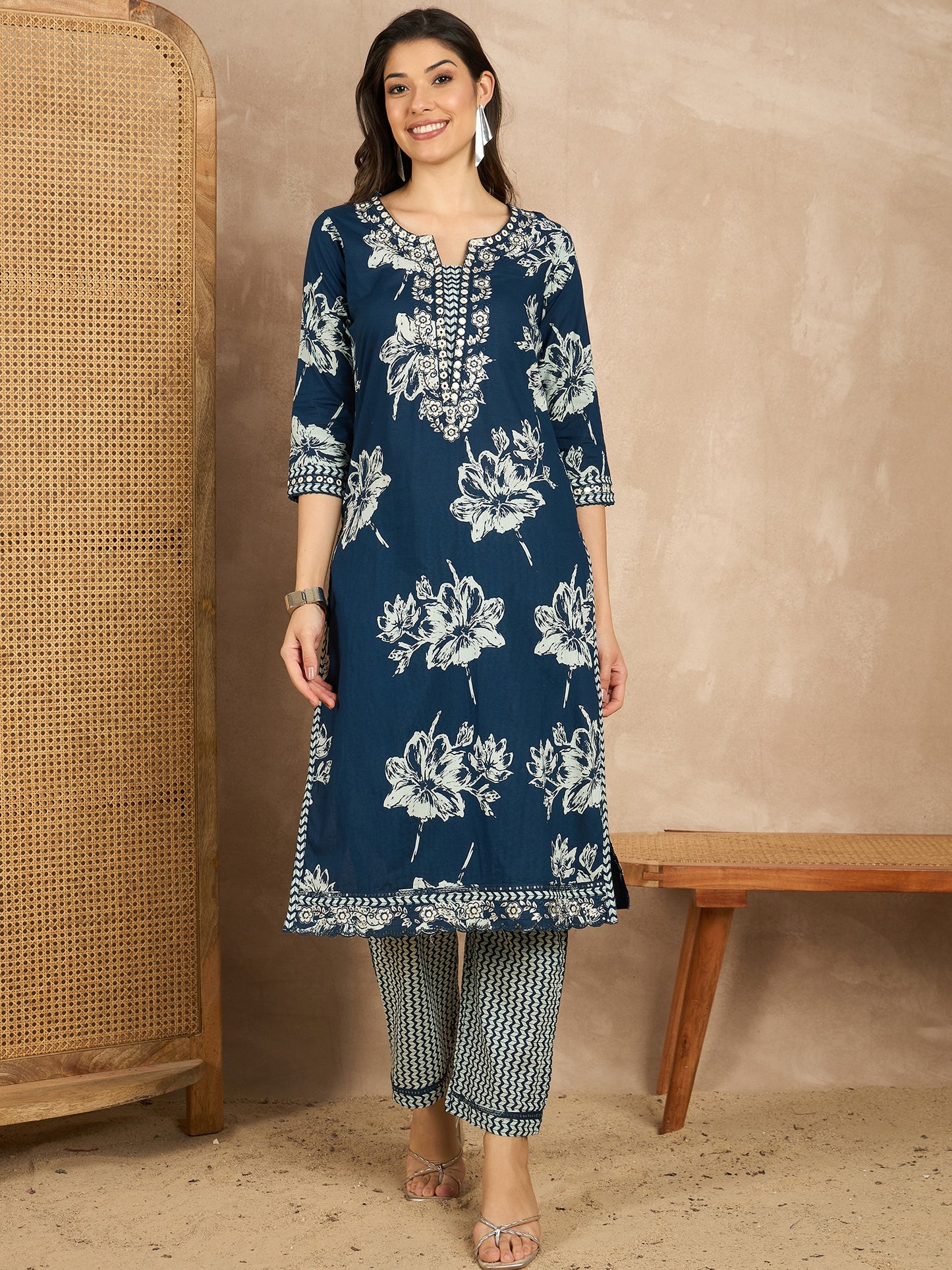 Women Floral Printed Regular Mirror Work Pure Cotton Kurta with Trousers & With Dupatta