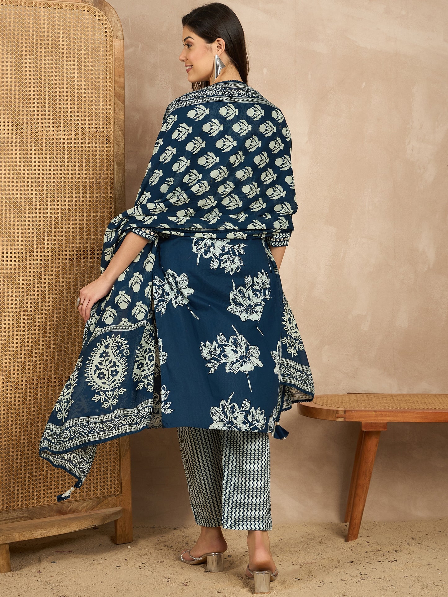 Women Floral Printed Regular Mirror Work Pure Cotton Kurta with Trousers & With Dupatta