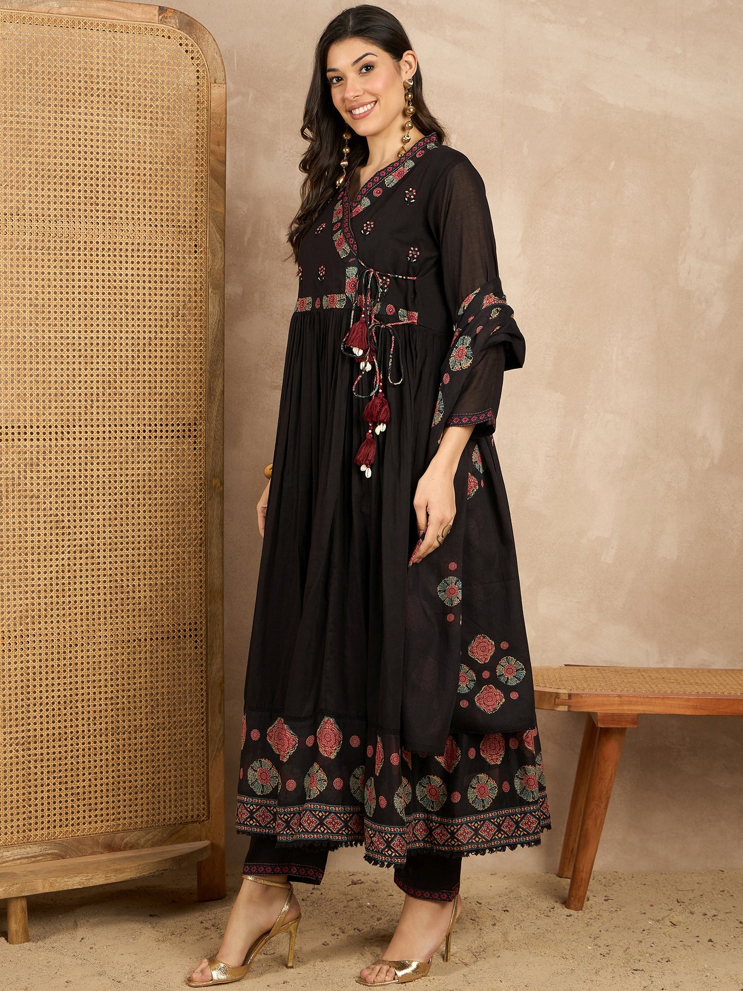 Women Ethnic Motifs Printed Angrakha Thread Work Kurta with Trousers & With Dupatta