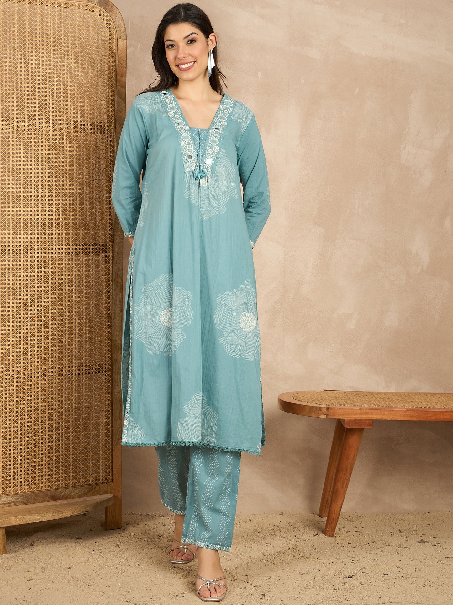 Women Floral Printed Regular Mirror Work Pure Cotton Kurta with Trousers & With Dupatta
