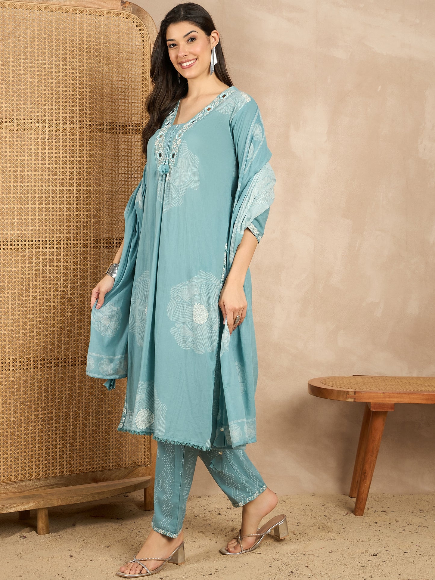 Women Floral Printed Regular Mirror Work Pure Cotton Kurta with Trousers & With Dupatta