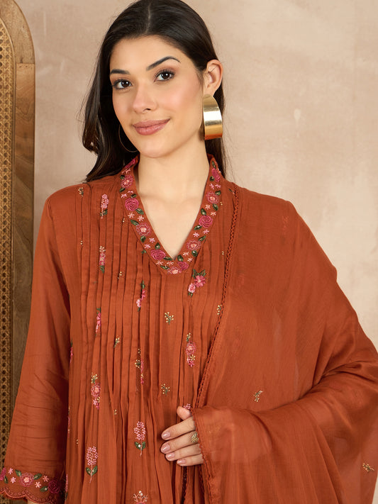 Women Floral Embroidered Pleated Thread Work Kurta with Trousers & With Dupatta