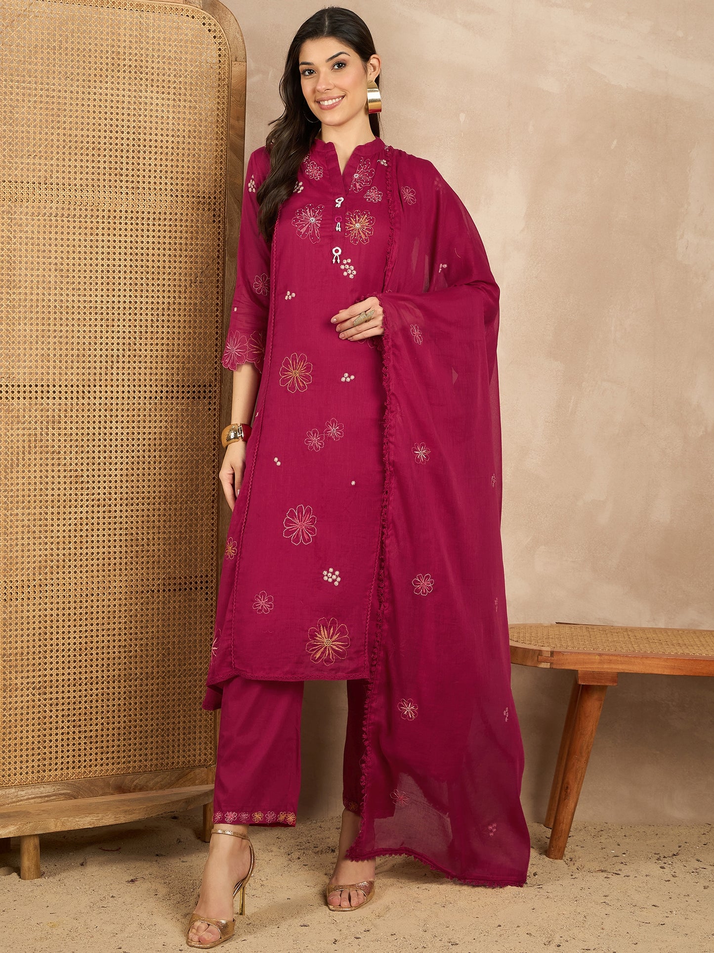 Women Floral Embroidered Regular Thread Work Kurta with Trousers & With Dupatta