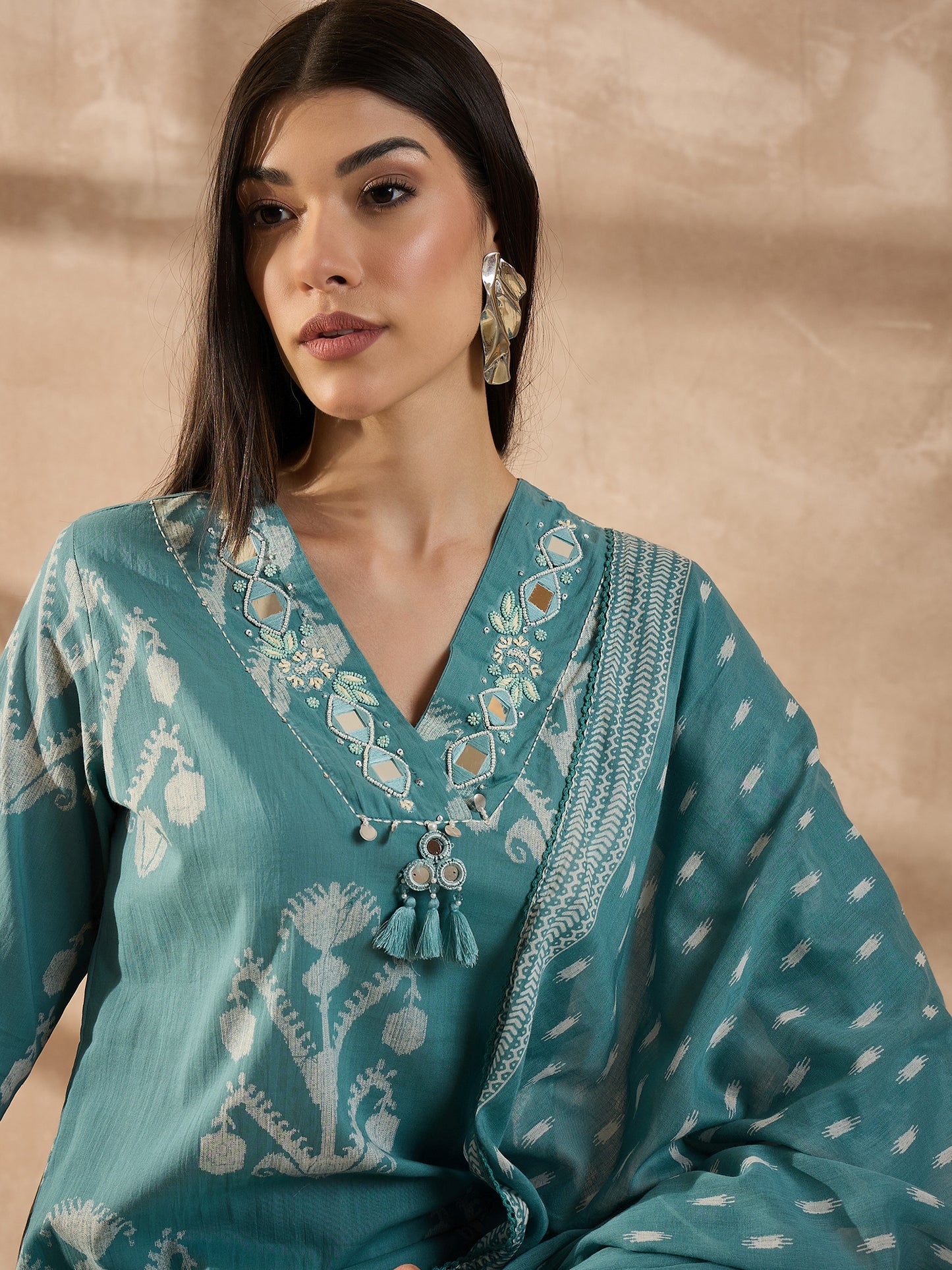 Women Floral Printed Cotton Kurta with Trousers & Dupatta