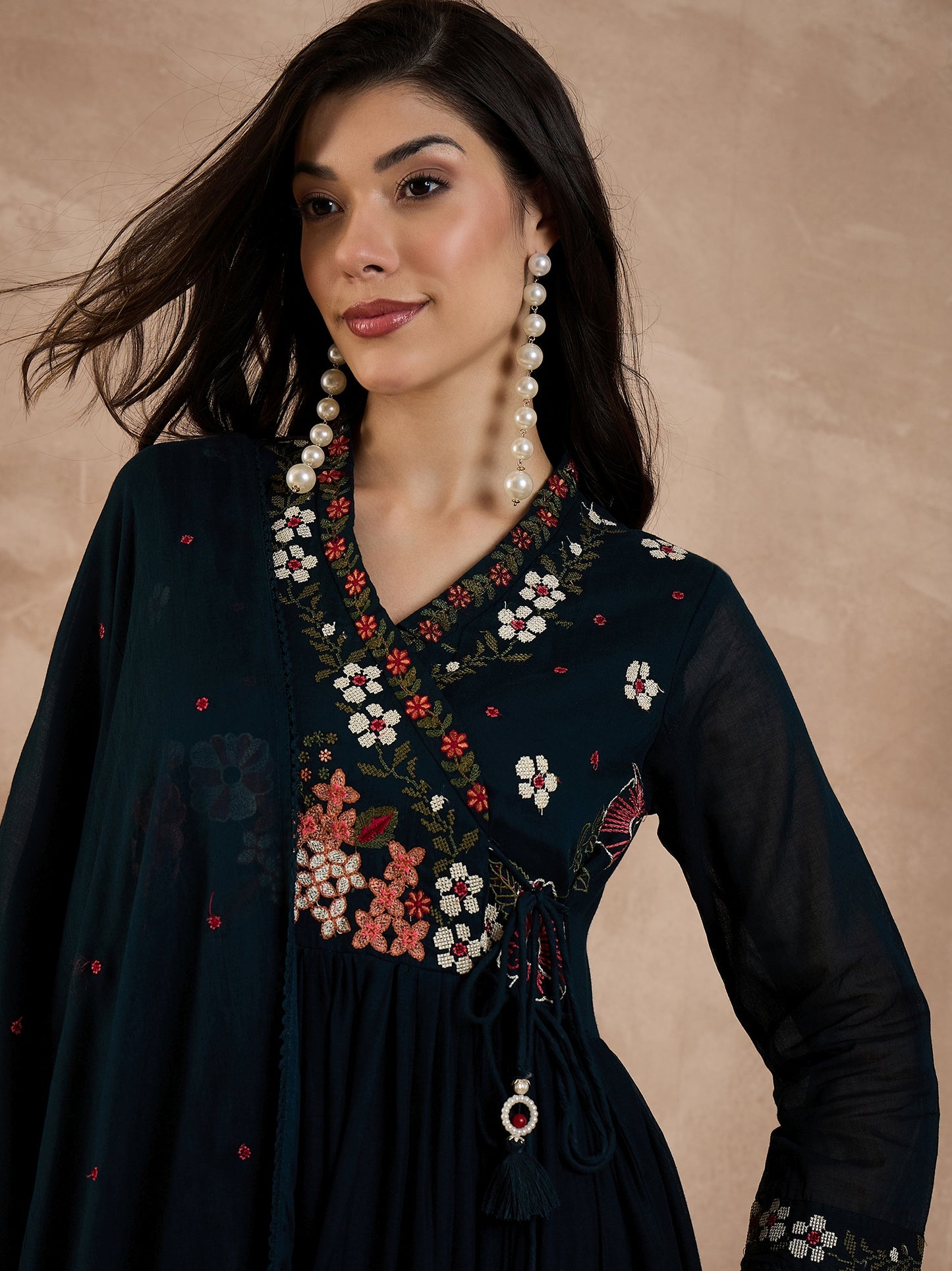 Floral Embroidered V-Neck Thread Work Anarkali Kurta With Trouser & Dupatta