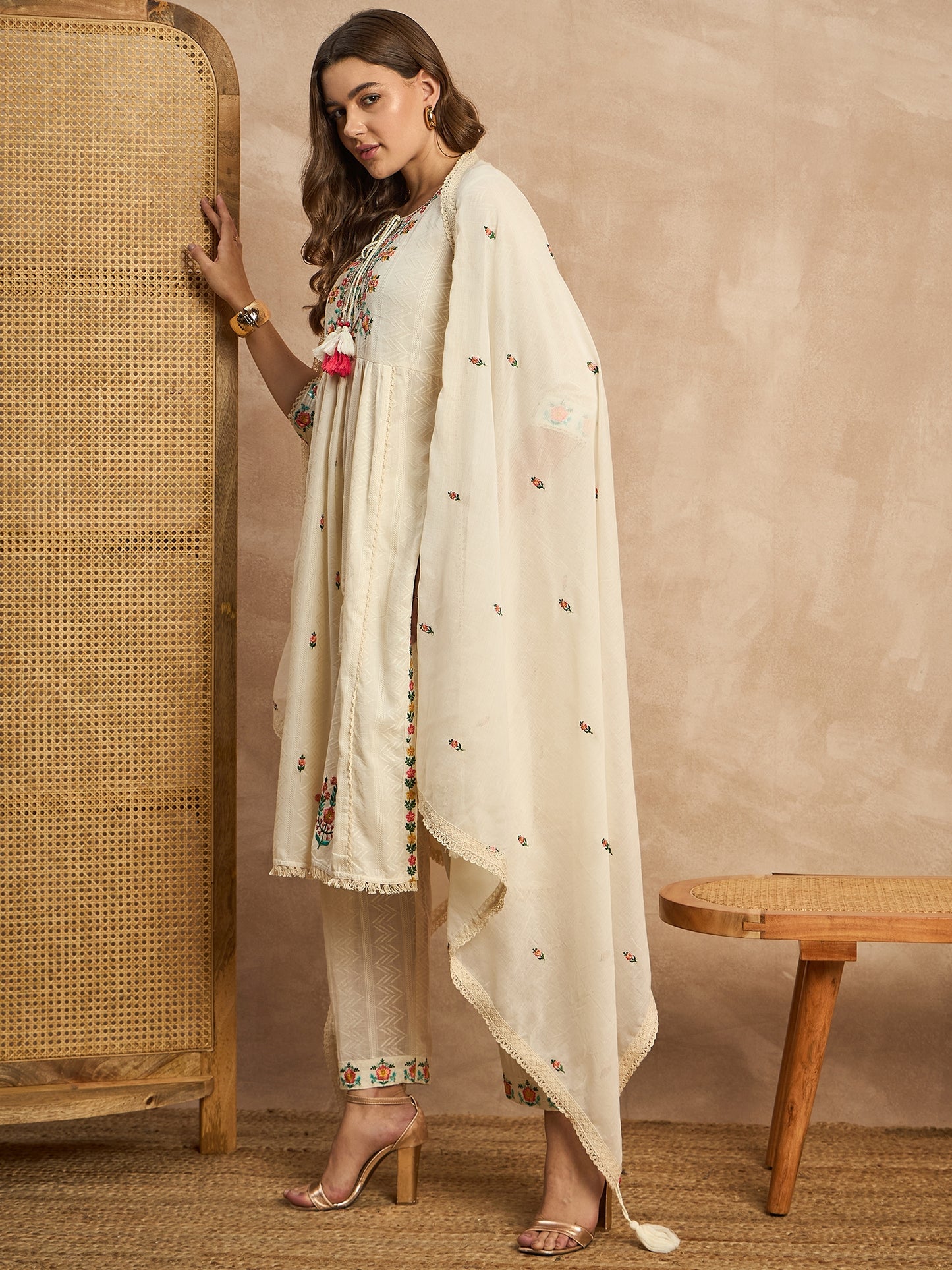 Women Ethnic Motifs Embroidered Regular Thread Work Kurta with Trousers & With Dupatta