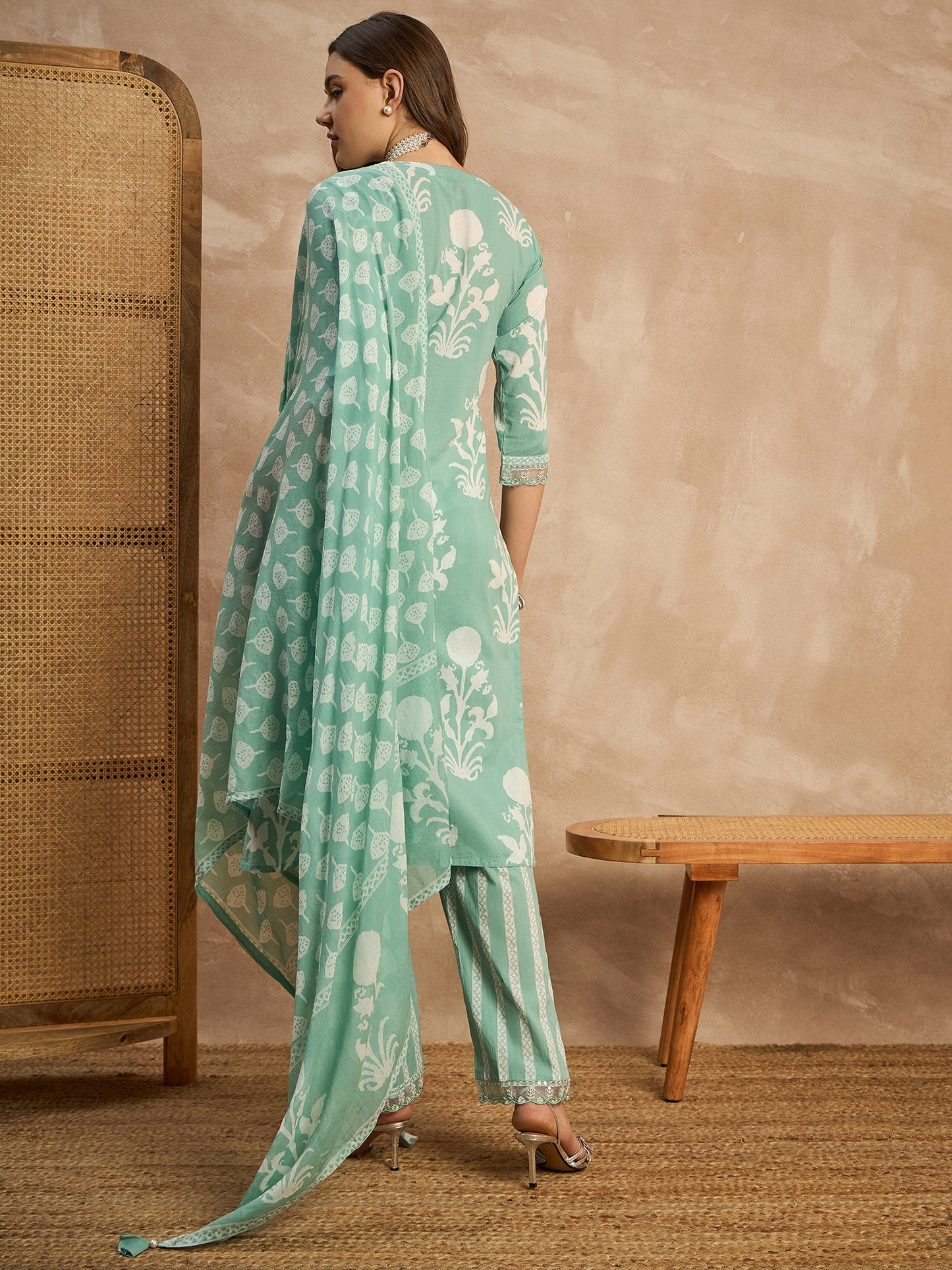 Women Floral Printed Beads and Stones Pure Cotton Kurta with Trousers & Dupatta