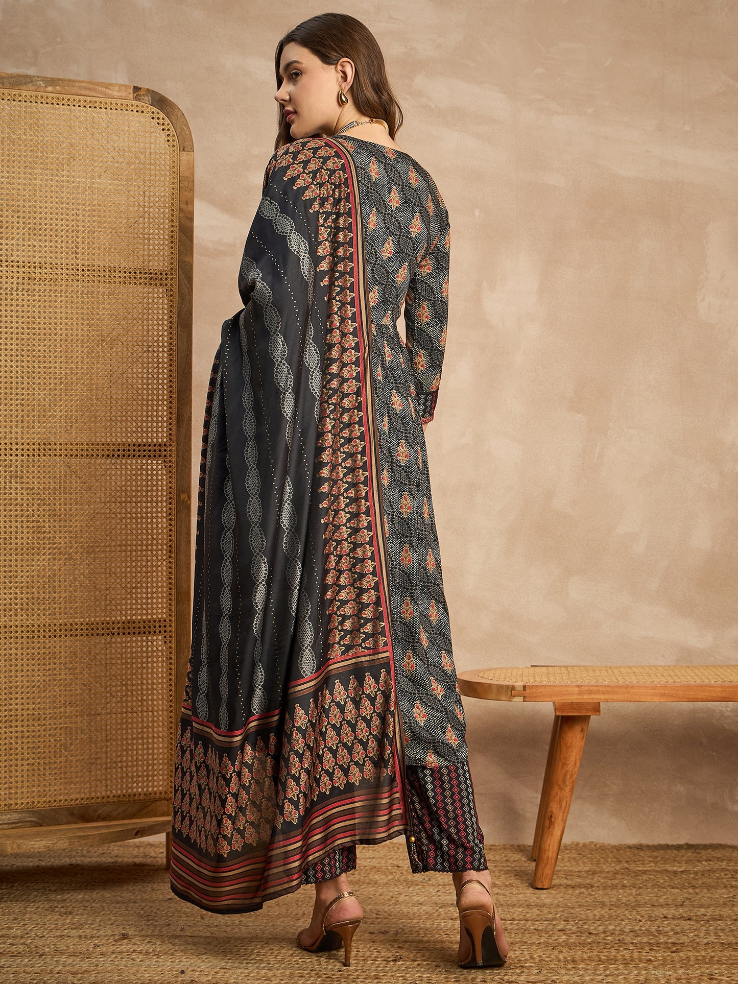 Women Floral Embroidered Regular Mirror Work Kurta with Trousers & With Dupatta