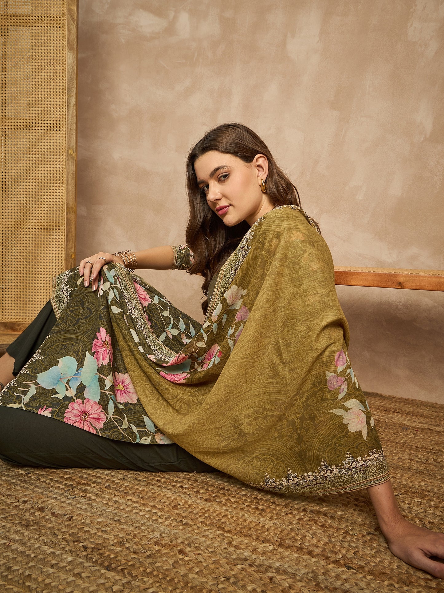 Women Floral Printed Beads and Stones Pure Cotton Kurta with Trousers & Dupatta