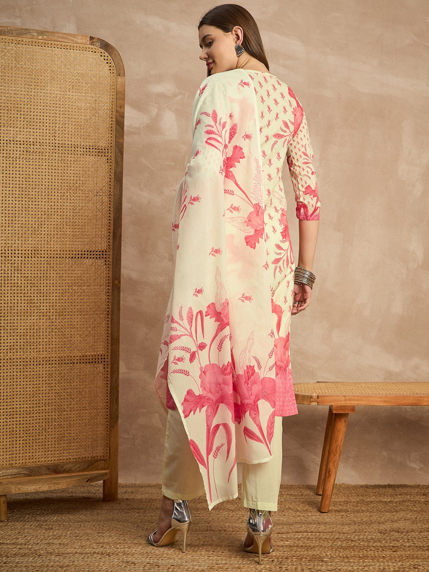 Women Floral Printed Beads and Stones Pure Cotton Kurta with Trousers & Dupatta