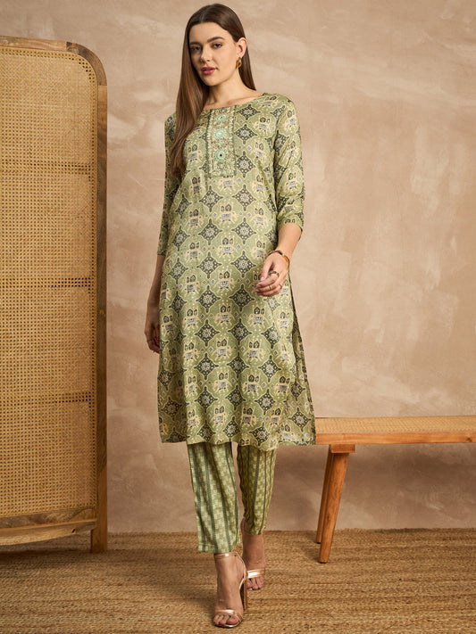 Women Floral Printed Regular Zardozi Kurta with Trousers