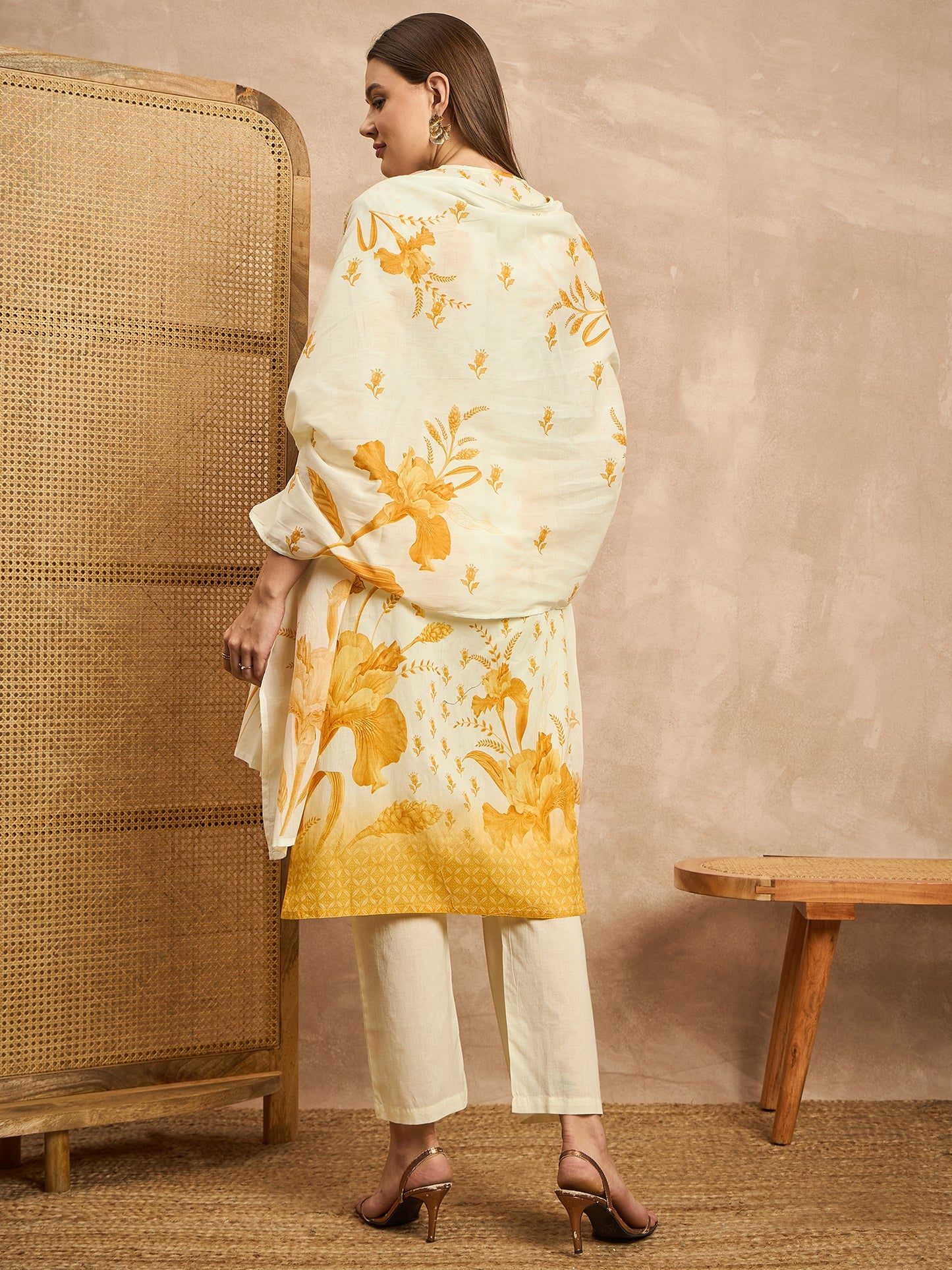 Women Floral Printed Beads and Stones Pure Cotton Kurta with Trousers & Dupatta