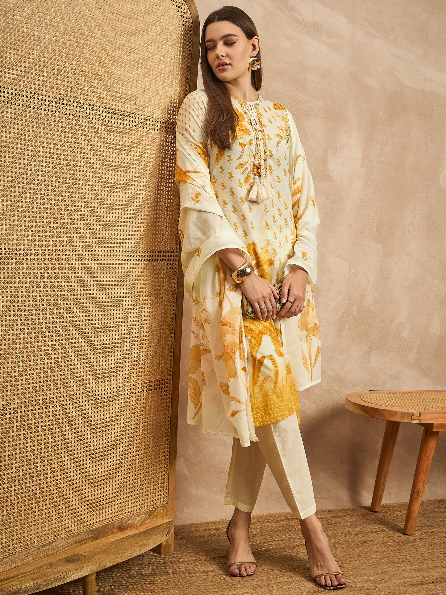 Women Floral Printed Beads and Stones Pure Cotton Kurta with Trousers & Dupatta