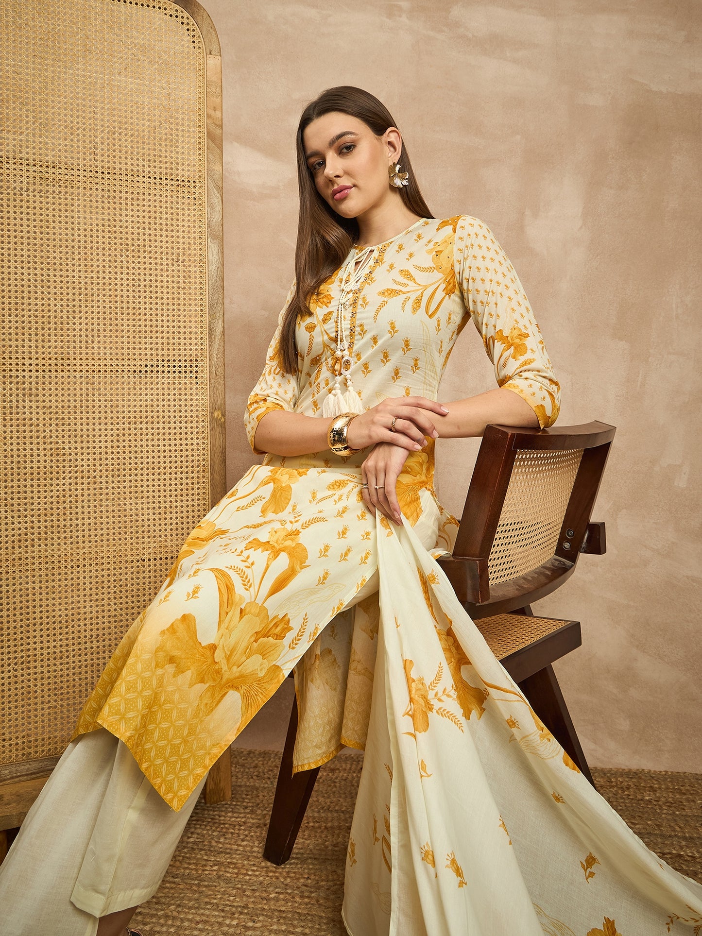 Women Floral Printed Beads and Stones Pure Cotton Kurta with Trousers & Dupatta