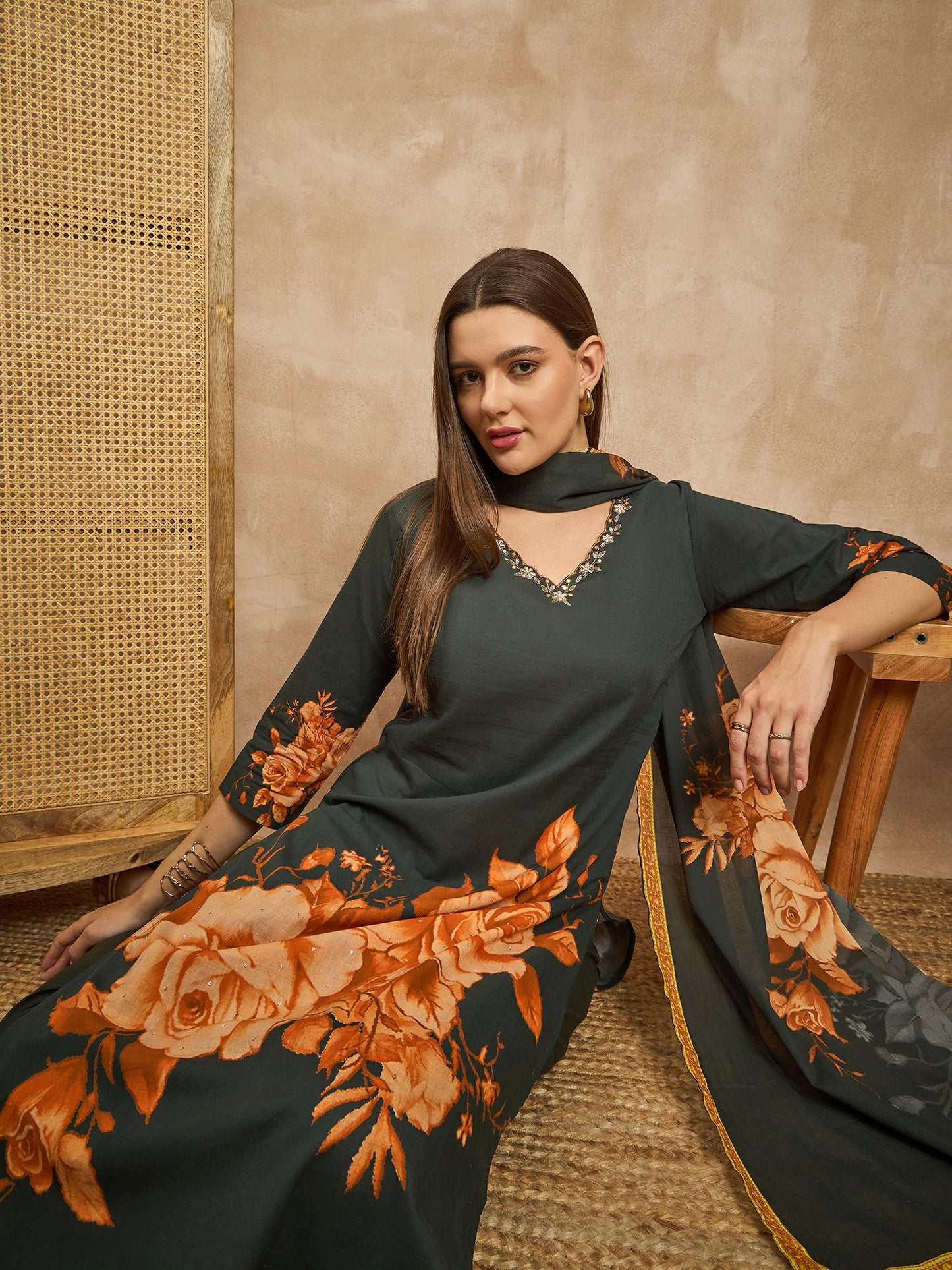 Women Floral Printed Beads and Stones Pure Cotton Kurta with Trousers & Dupatta