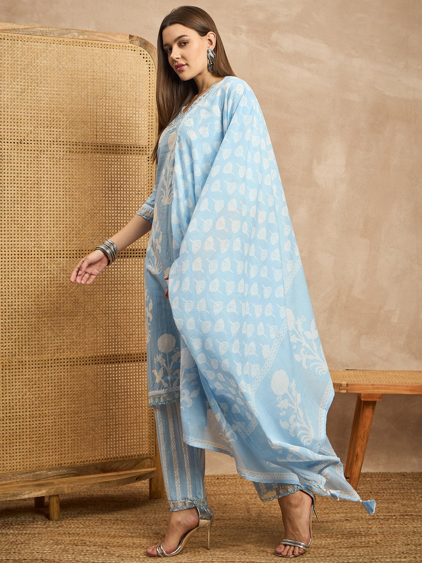 Women Floral Printed Sequinned Pure Cotton Straight Kurta with Trousers & Dupatta