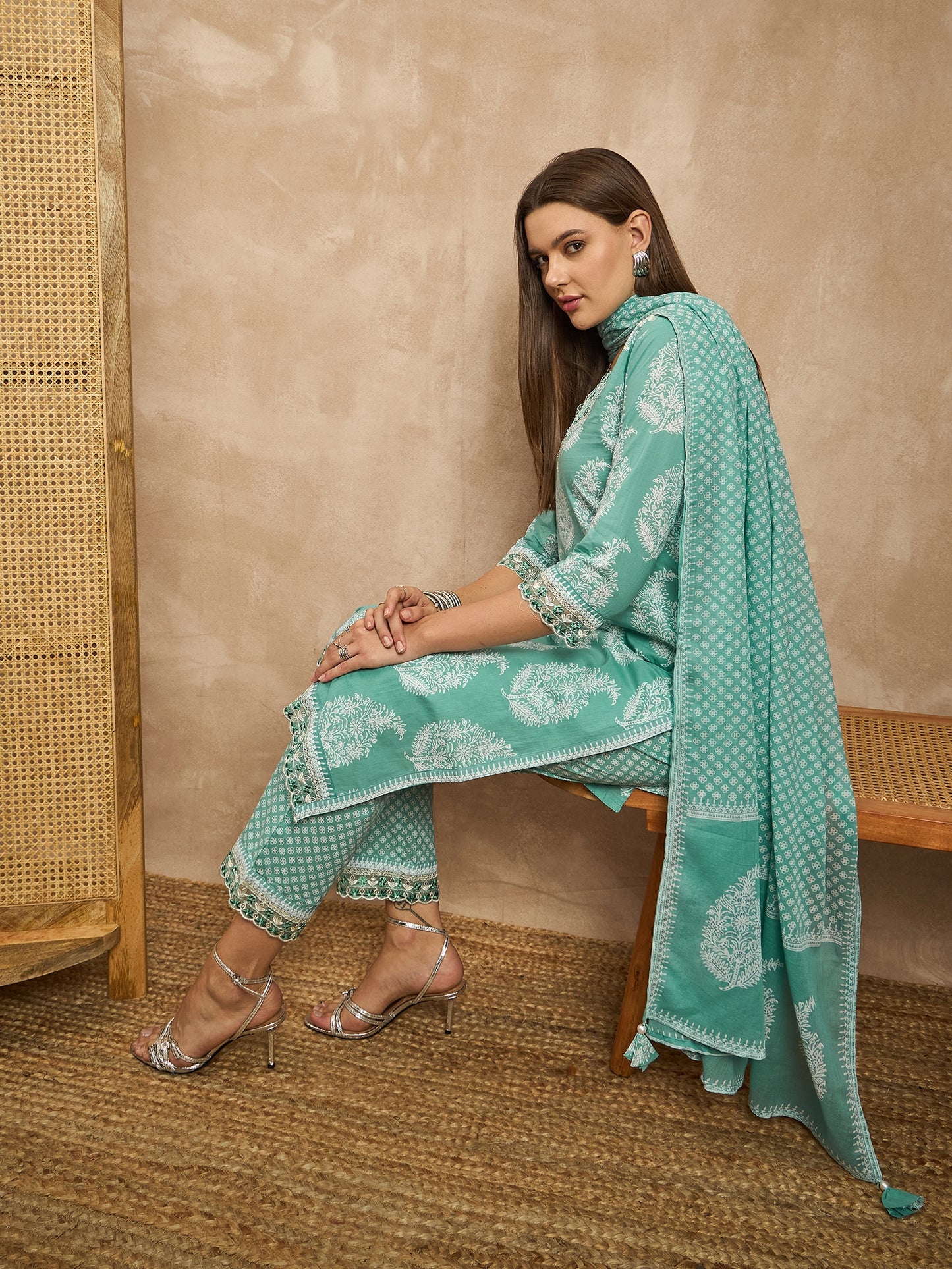 Women Floral Printed Thread Work Pure Cotton Straight Kurta with Trousers & Dupatta