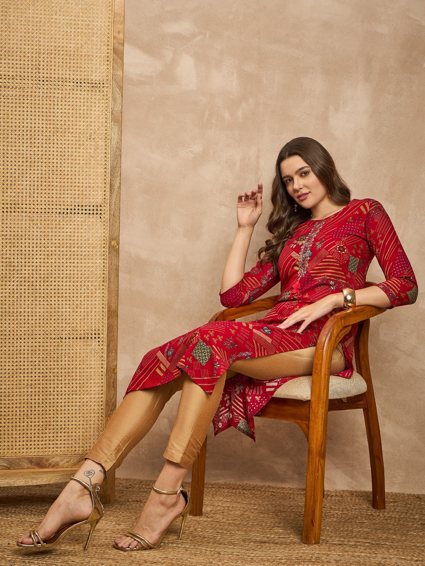 Floral Printed Beads and Stones Straight Kurta