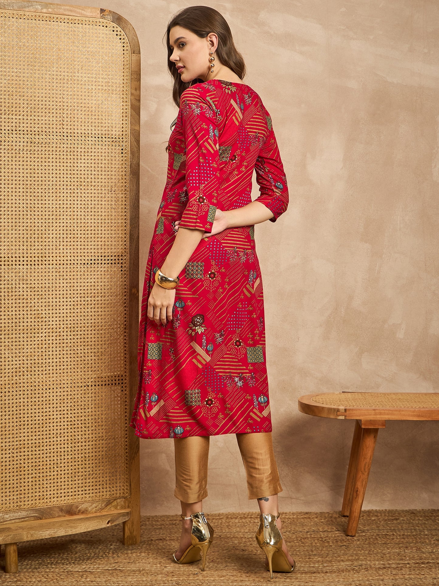 Geometric Printed Beads and Stones Straight Kurta