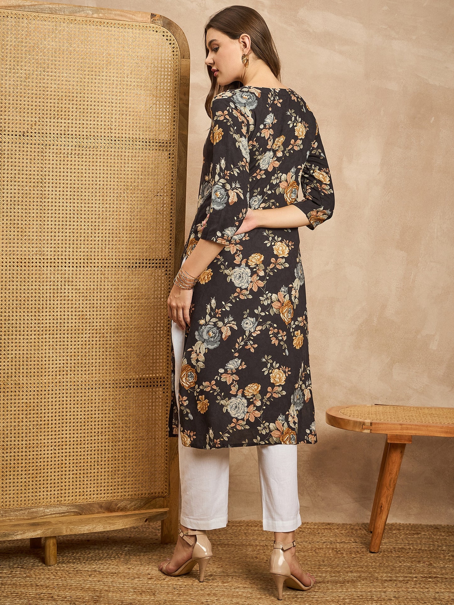 Floral Printed Beads and Stones Straight Kurta