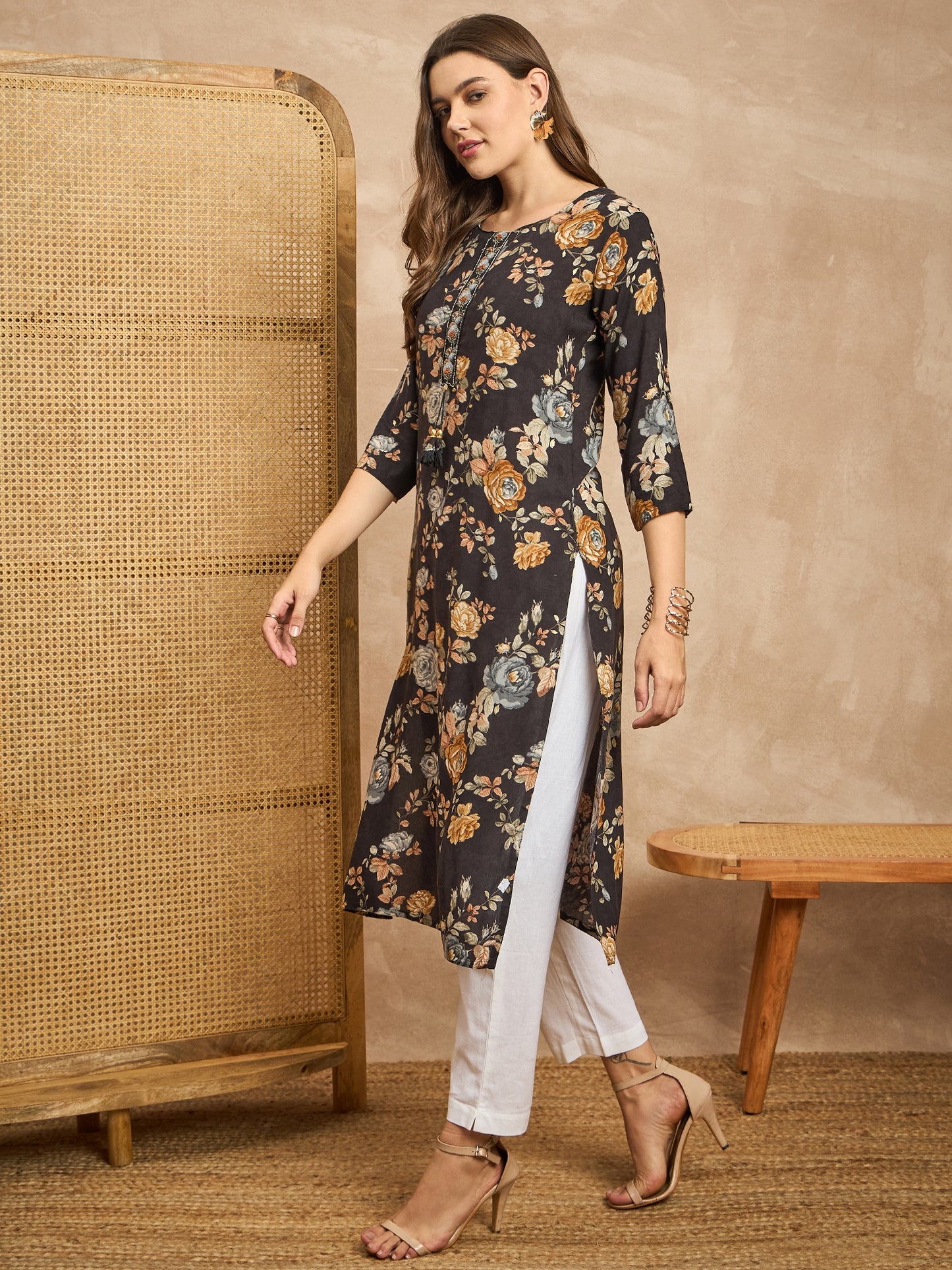 Floral Printed Beads and Stones Straight Kurta