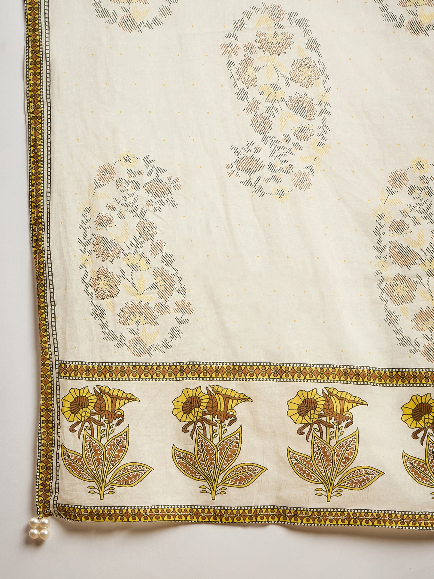 Women Floral Printed Regular Sequinned Kurta with Trousers & With Dupatta