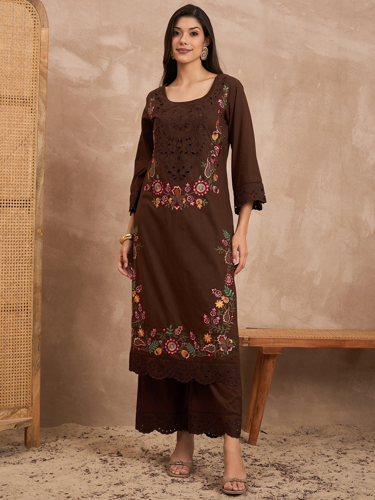 Women Floral Embroidered Regular Thread Work Kurta With Trousers & Dupatta