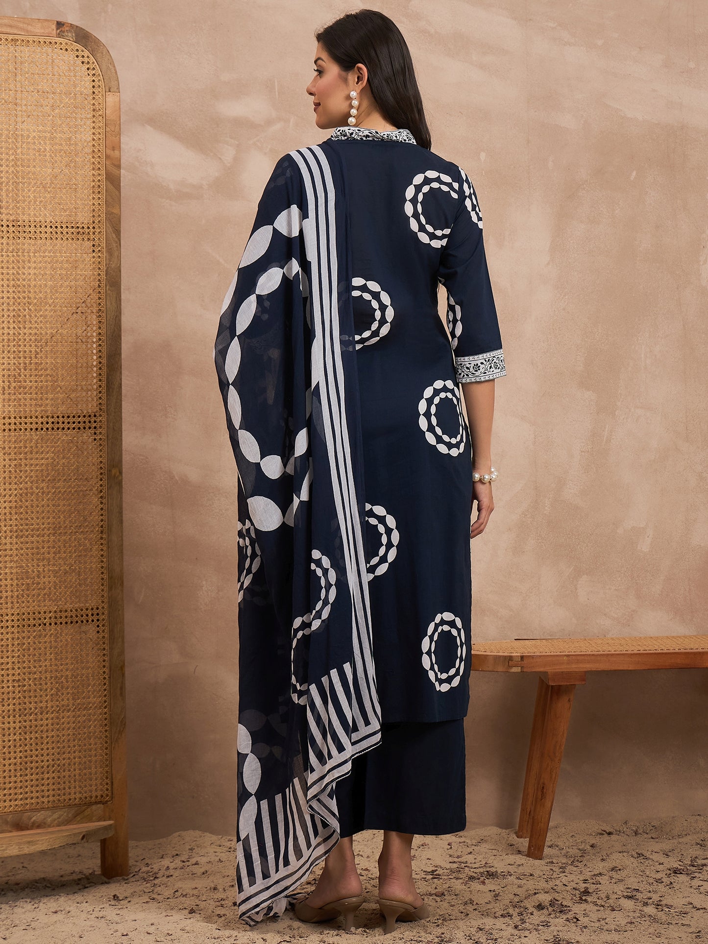 Geometric Printed V-Neck Sequinned Pure Cotton Kurta With Trousers & Dupatta