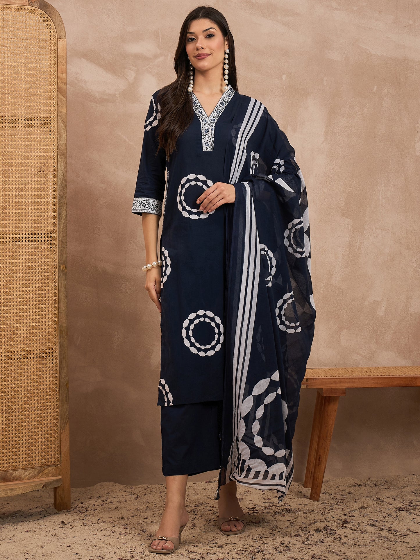Geometric Printed V-Neck Sequinned Pure Cotton Kurta With Trousers & Dupatta