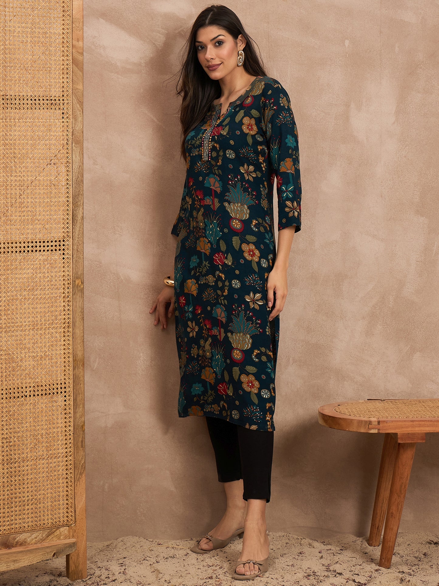 Women Floral Printed Beads and Stones Straight Kurta