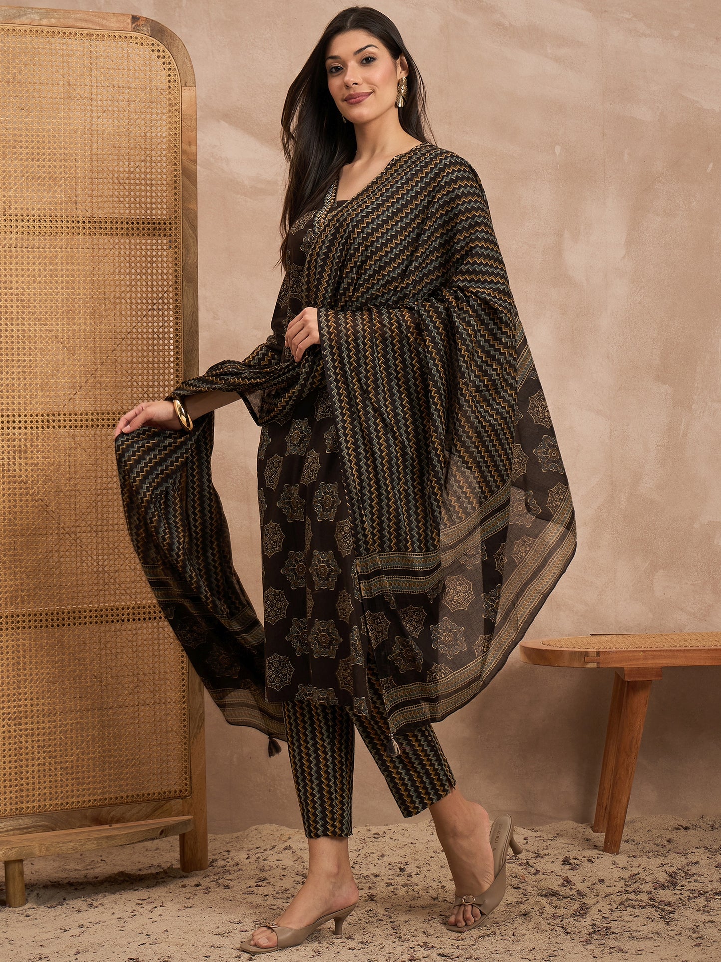 Women Ethnic Motifs Printed Regular Pure Cotton Kurta with Trousers & Dupatta
