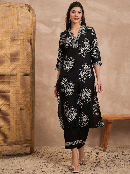 Women Floral Printed Cotton Kurta with Trousers & Dupatta