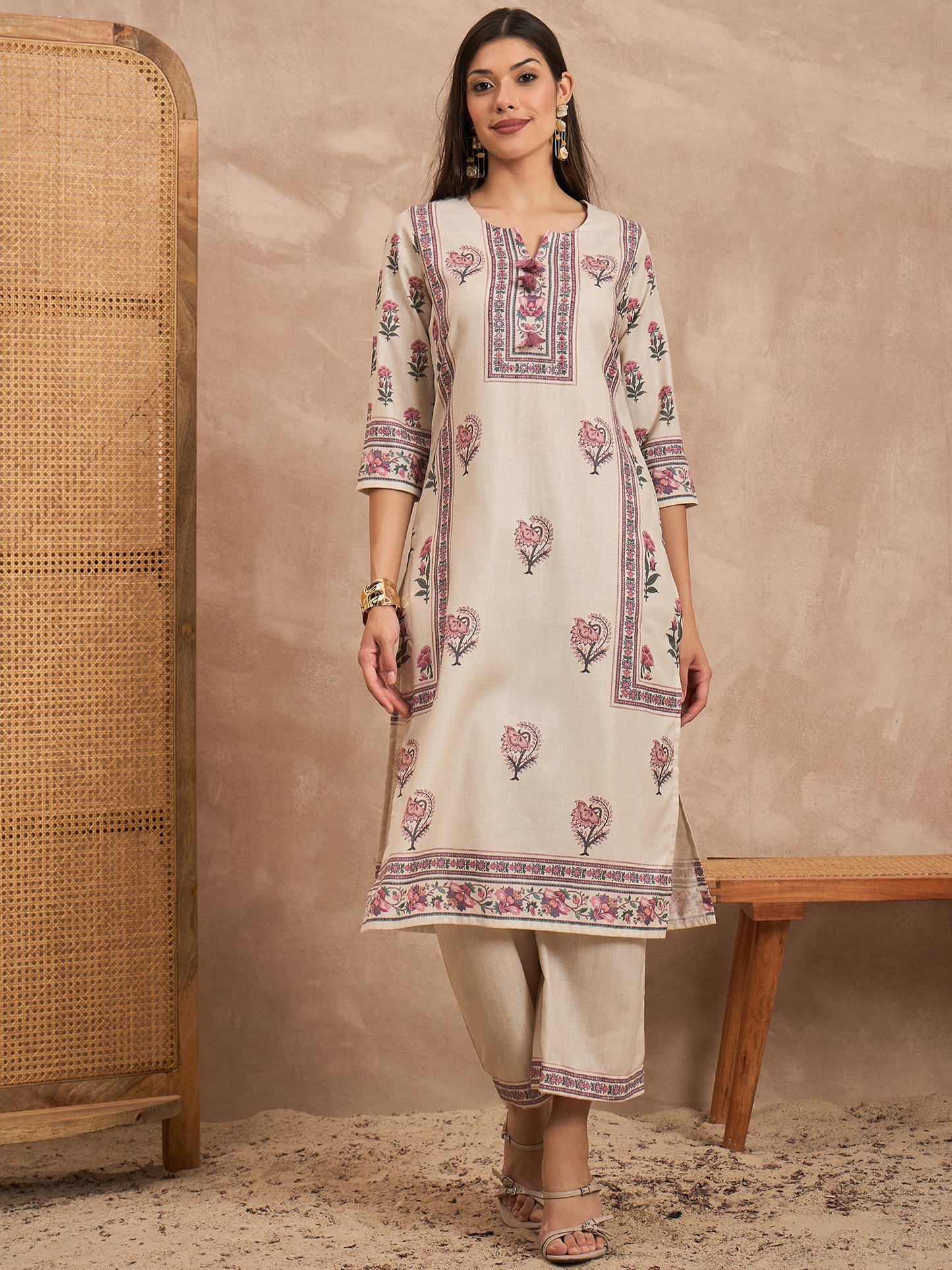 Women Ethnic Motifs Printed Straight Kurta with Trouser & Dupatta