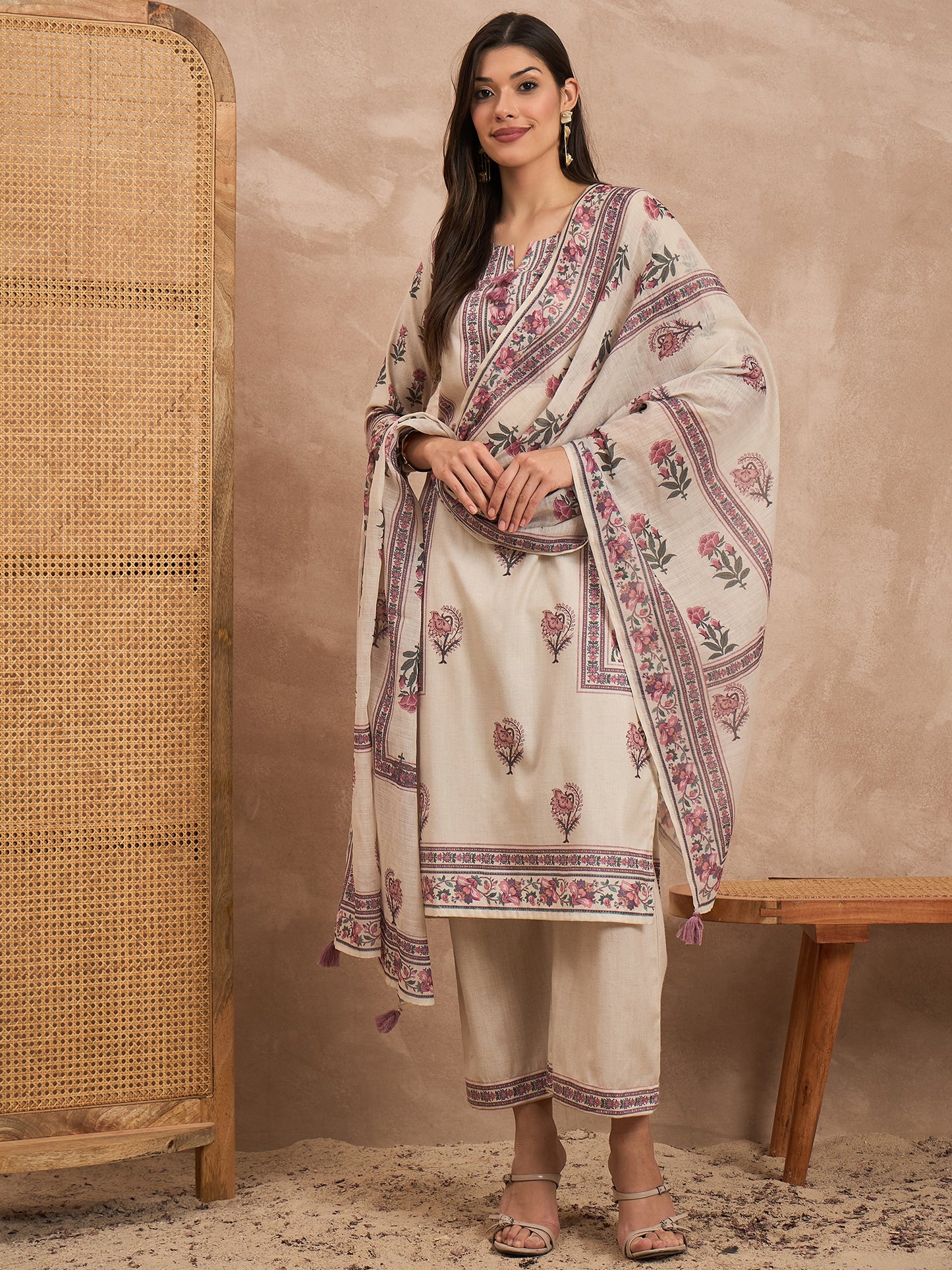 Women Ethnic Motifs Printed Straight Kurta with Trouser & Dupatta