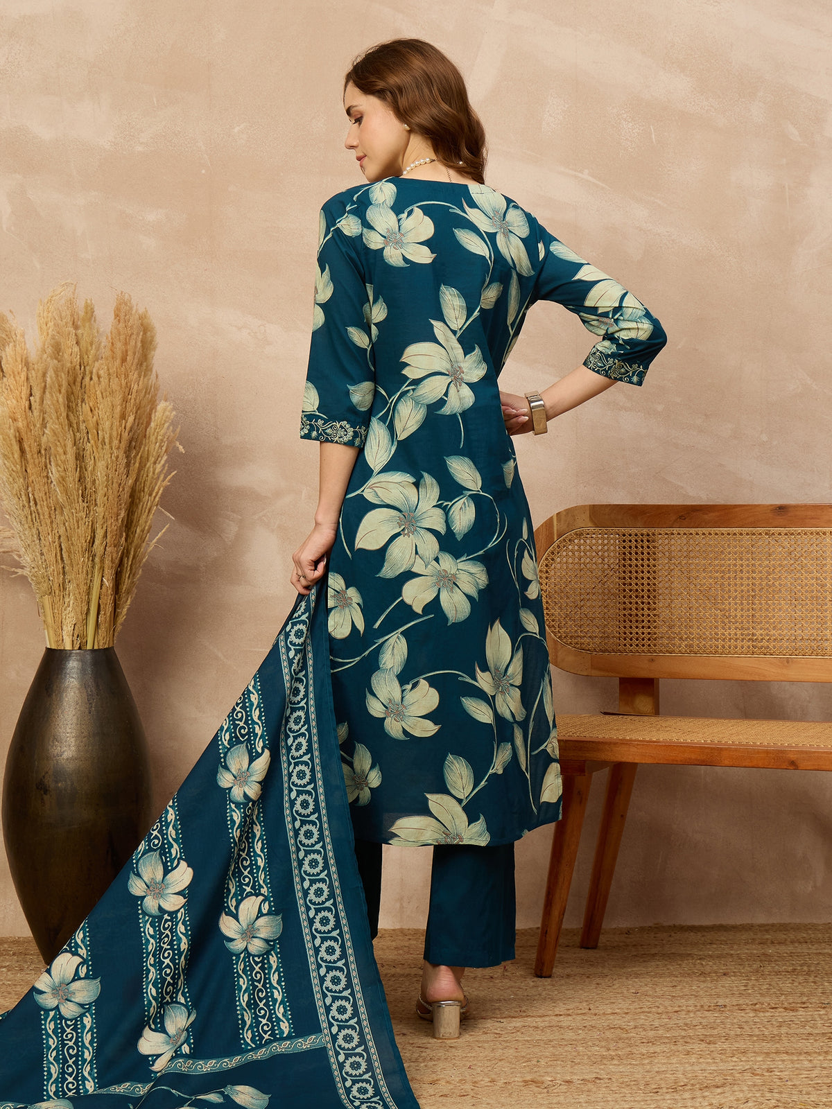 Women Floral Printed Regular Pure Cotton Kurta with Trousers & With Dupatta